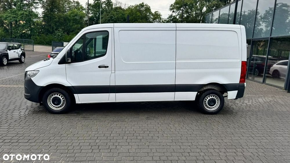 Mercedes-Benz Sprinter - 2