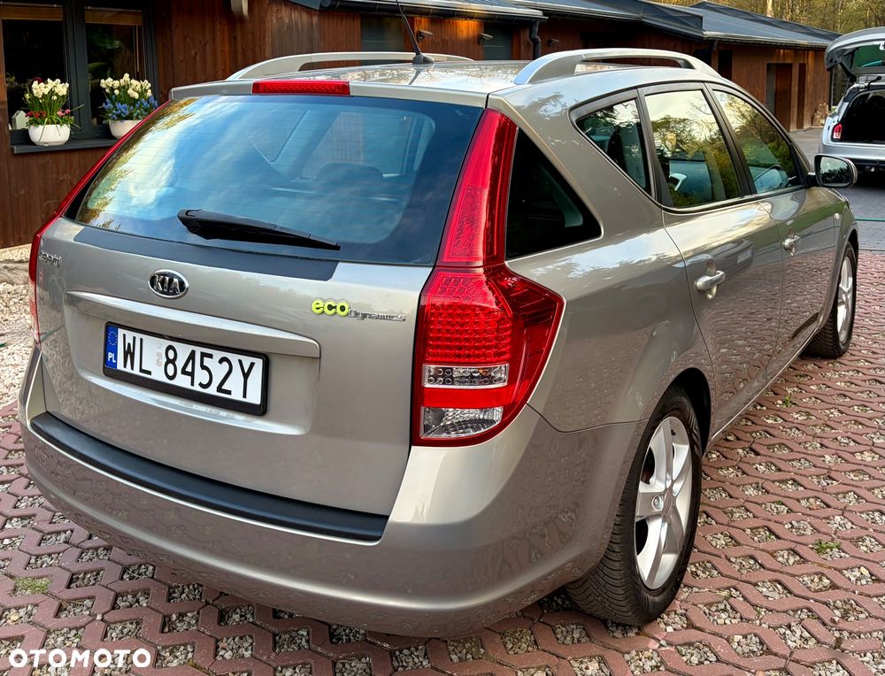Kia Ceed 1.4 Comfort + - 6