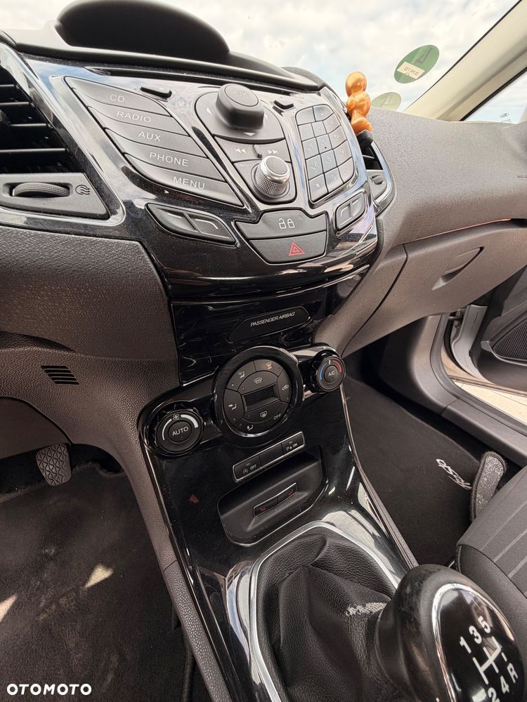 Ford Fiesta - 17