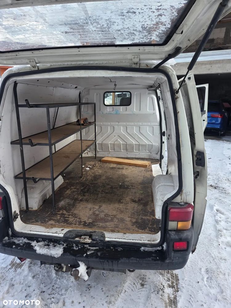 Volkswagen Transporter - 11