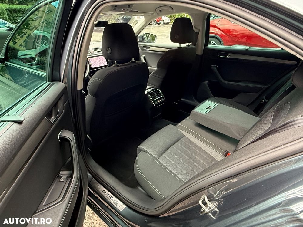 Skoda Superb 2.0 TDI DSG Ambition - 16