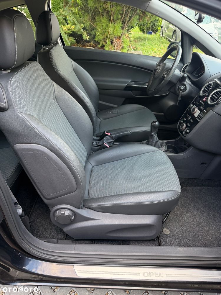 Opel Corsa 1.4 16V Color Edition - 9