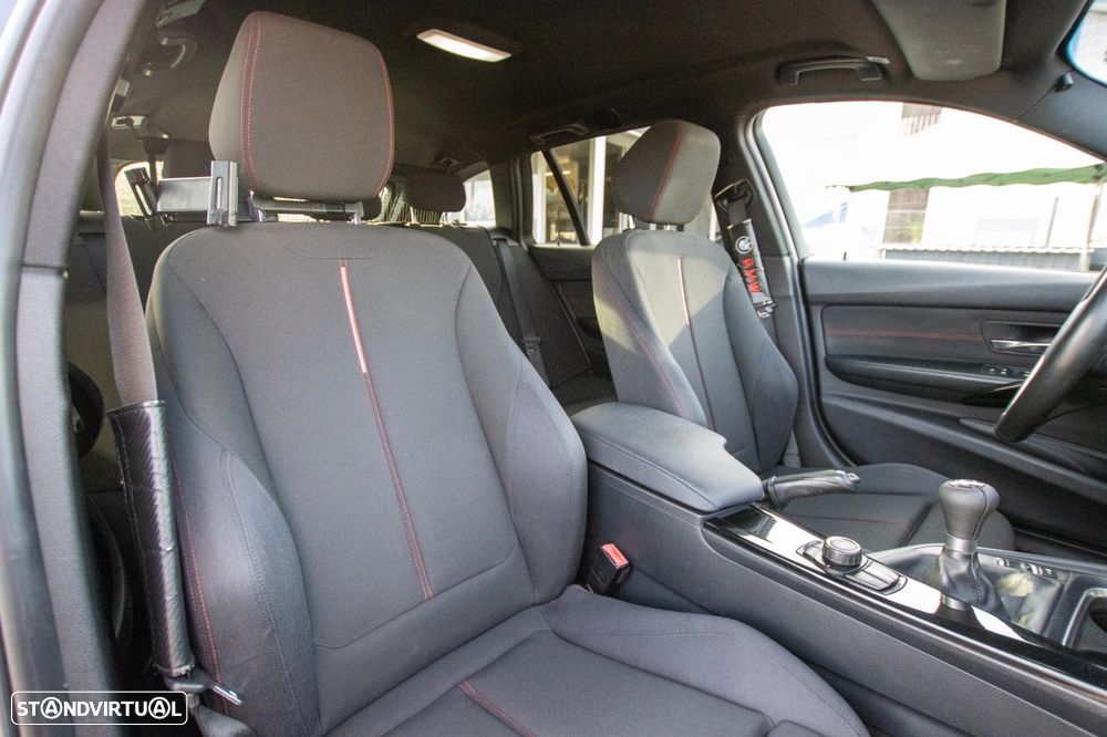 BMW 320 d Pack M - 9
