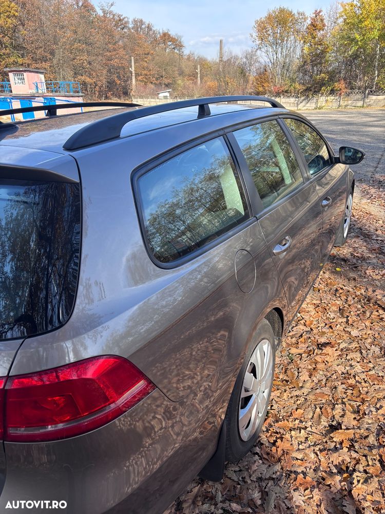 Volkswagen Passat Variant 2.0 TDI Blue TDI Comfortline - 3
