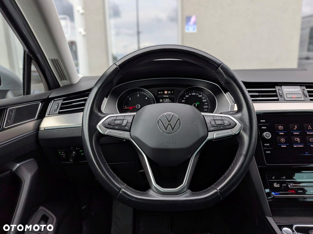 Volkswagen Passat 2.0 TDI Elegance DSG - 17