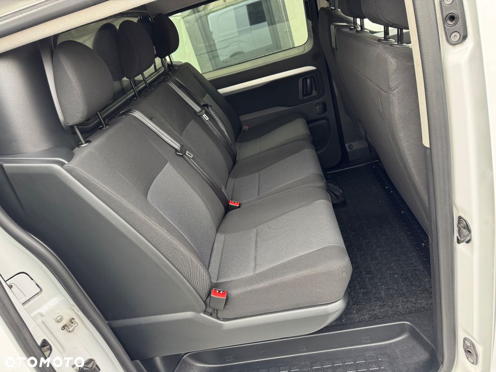 Peugeot Expert Jumpy Scudo Proace Brygadówka 6 osób - 37