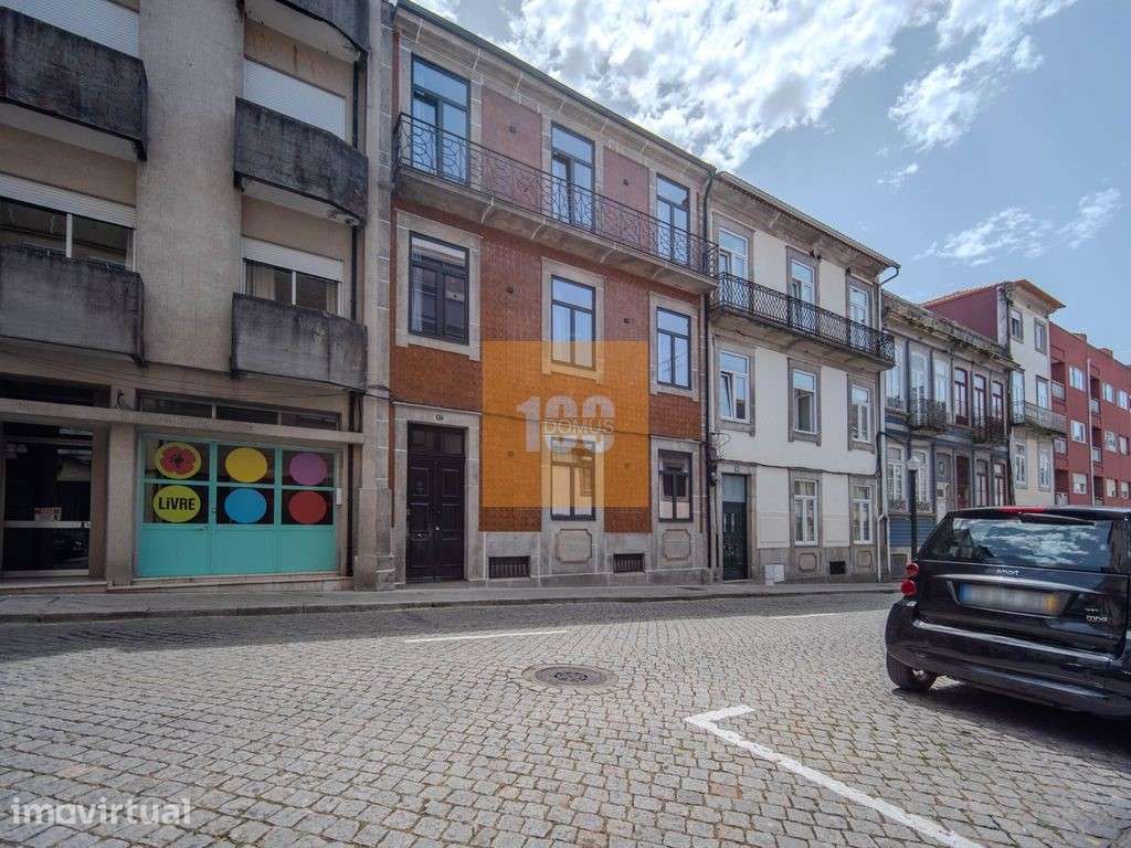 T0 na Rua dos Bragas - Grande imagem: 3/44