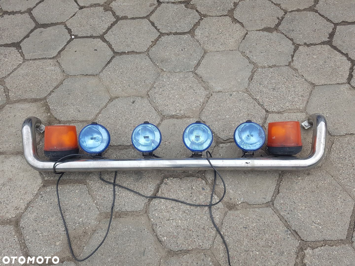 ORUROWANIE DACHU DACHOWE HALOGENY KOGUTY DAF XF 106 EURO 6 KABINA SPACE CAB - 1