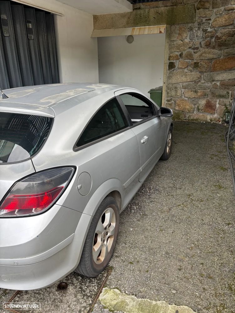 Opel Astra GTC 1.7 CDTi - 10