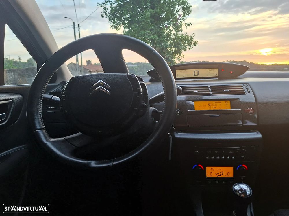 Citroën C4 1.6 HDi VTR Pack Airdream - 9