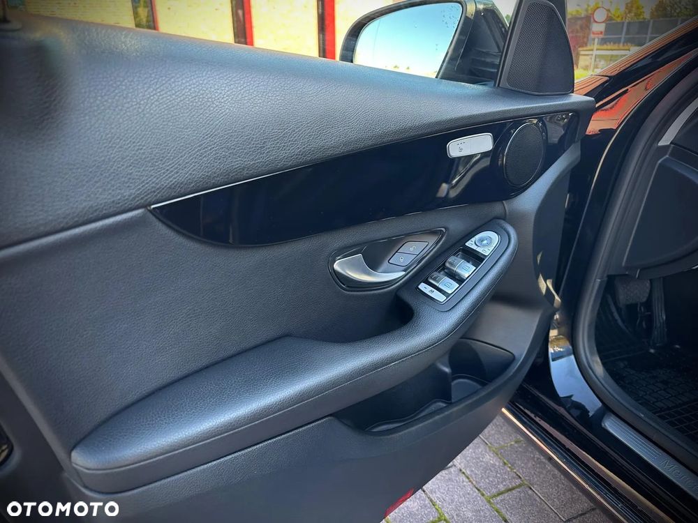 Mercedes-Benz Klasa C 220 d T 9G-TRONIC Exclusive - 7