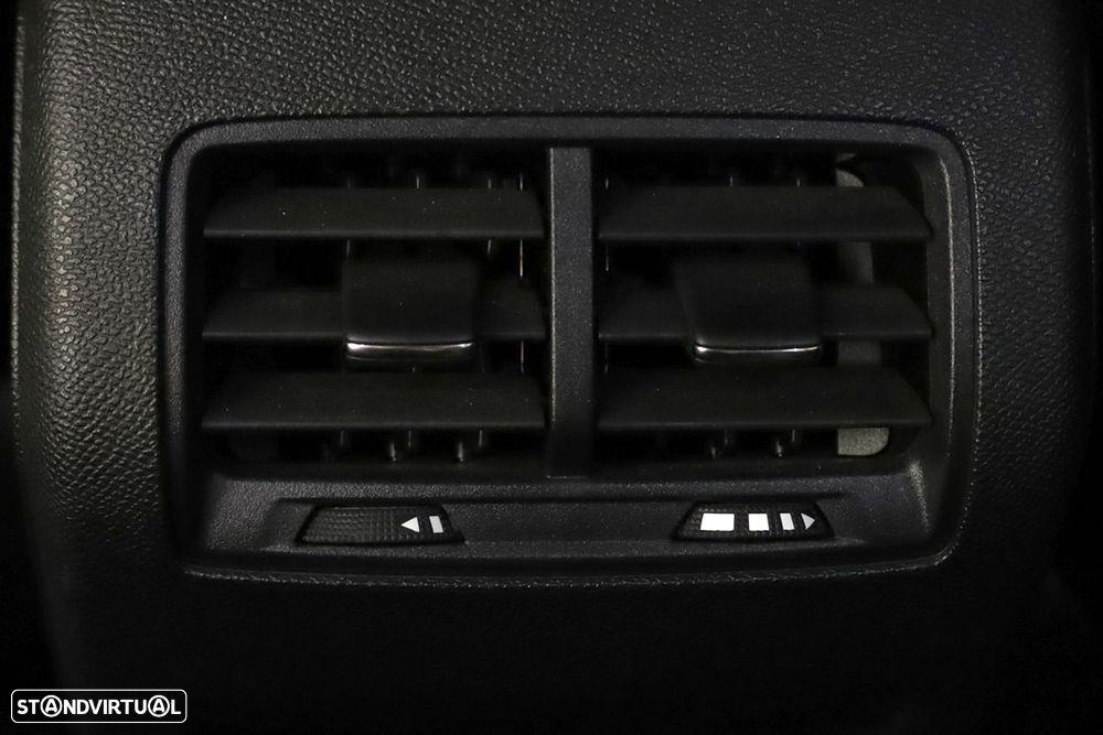 Peugeot 308 SW 1.2 PureTech Allure Pack EAT8 - 23