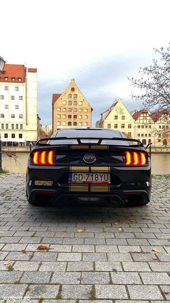 Ford Mustang - 6