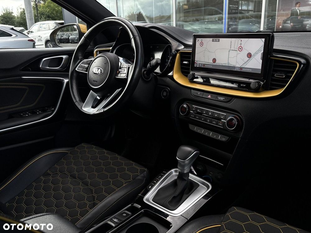 Kia XCeed - 11