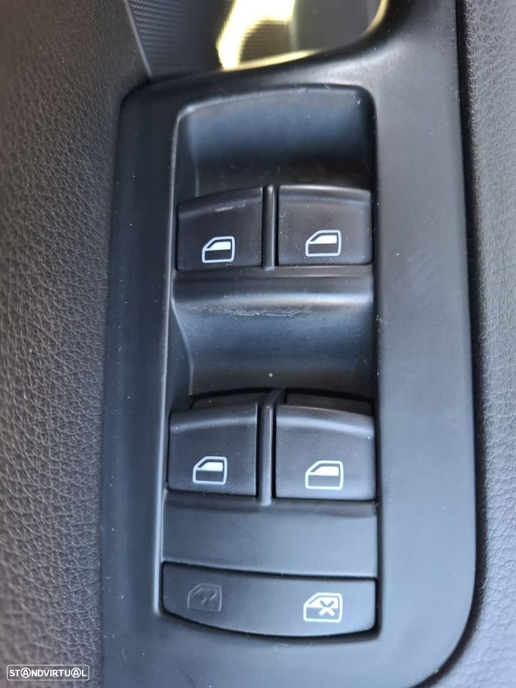 Audi A6 Avant 2.0 TDI Multitronic S-line - 38