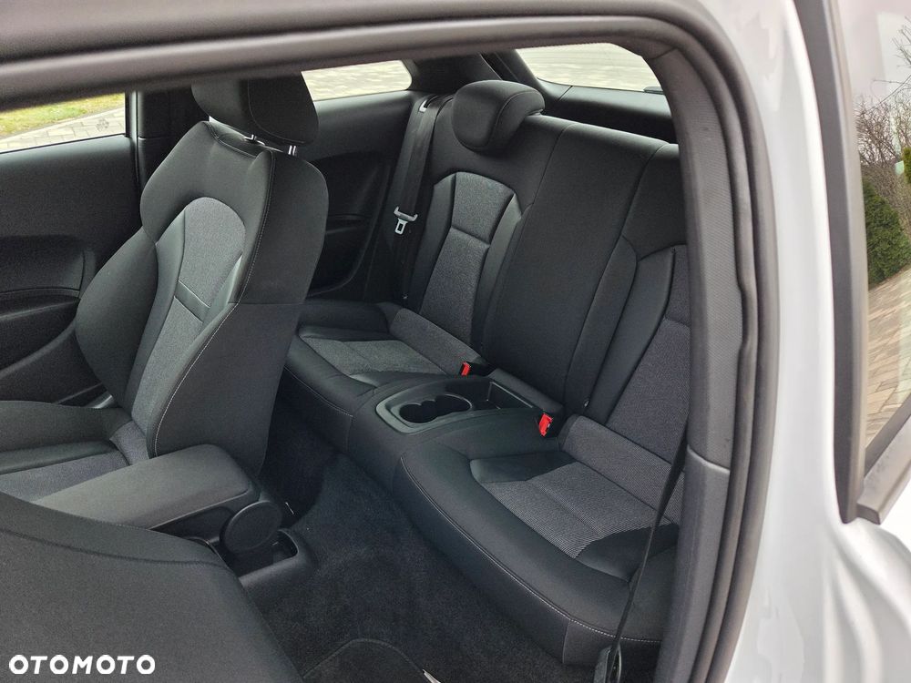 Audi A1 3-drzwiowe 1.2 TFSI S line edition m S line Sportpaket - 5