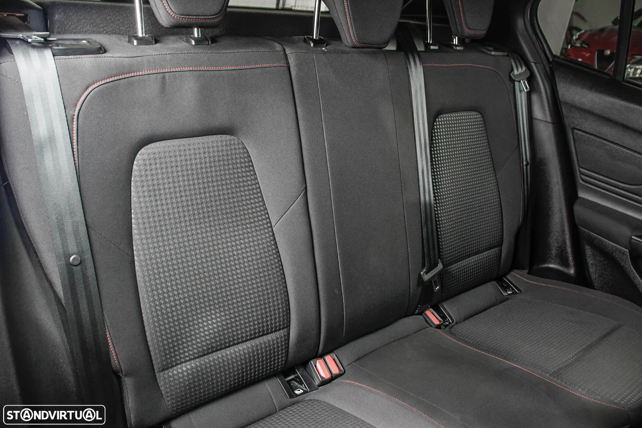 Ford Focus 1.5 TDCi EcoBlue ST-Line - 16