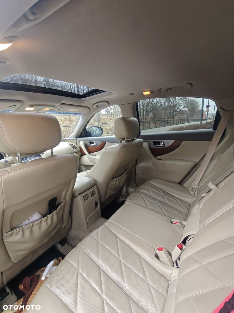 Infiniti QX70 5.0 S Premium - 29