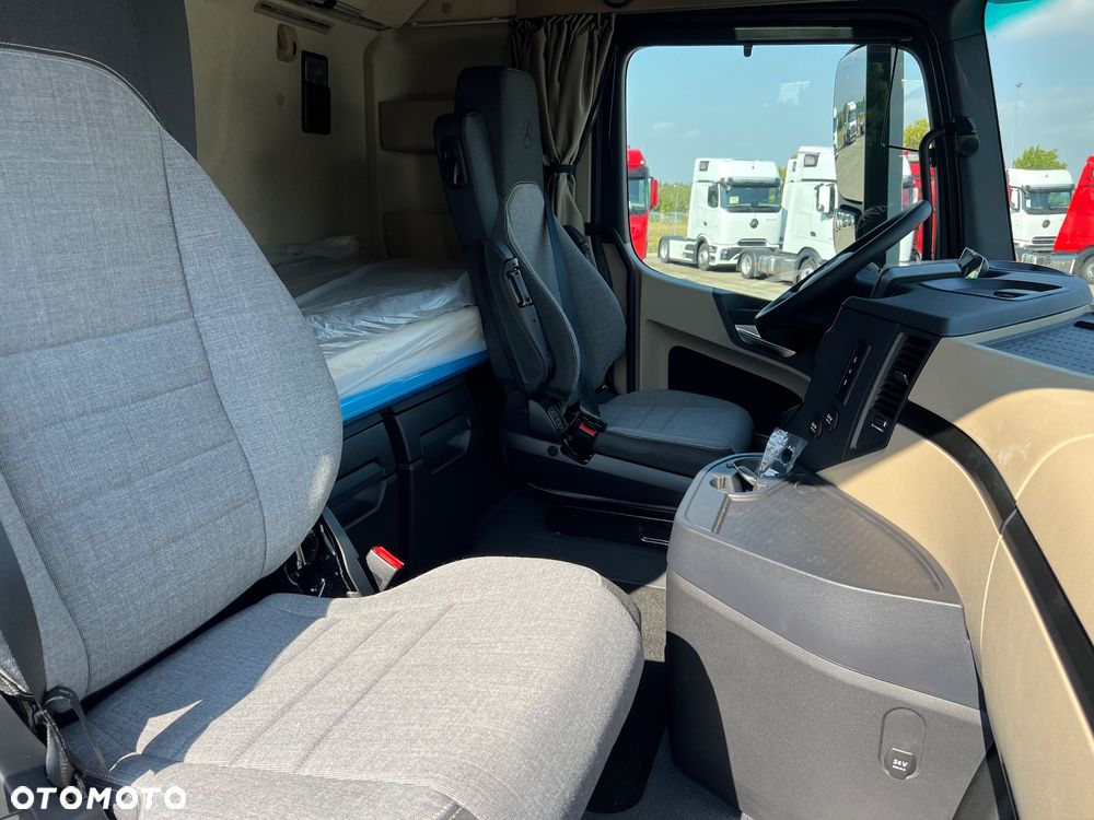 Mercedes-Benz ACTROS - 23