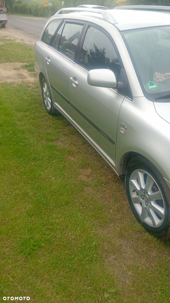 Toyota Avensis 2.0 D-4D - 4