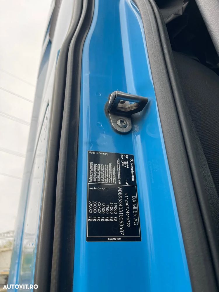 Mercedes-Benz ACTORS - 35