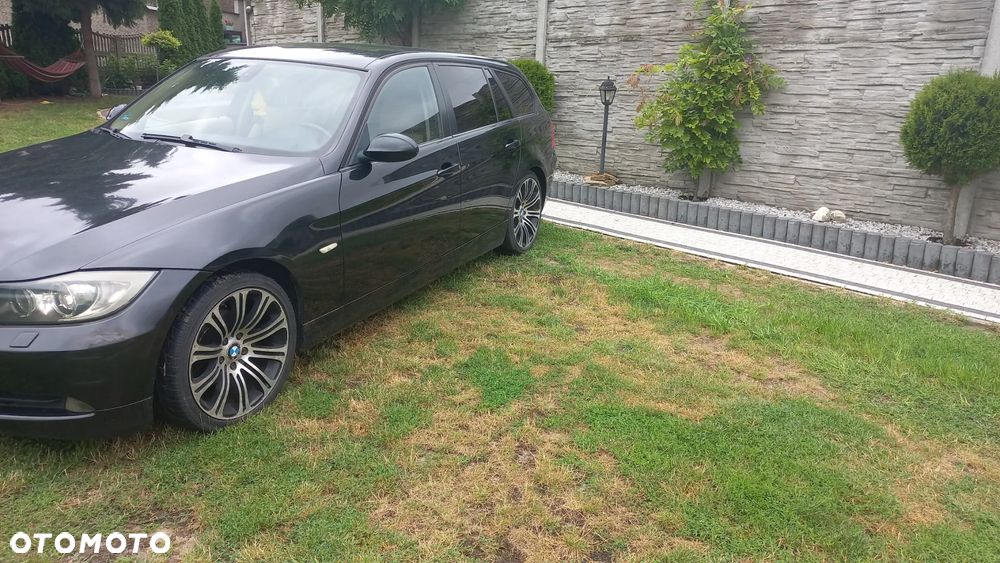 BMW Seria 3 318d - 3