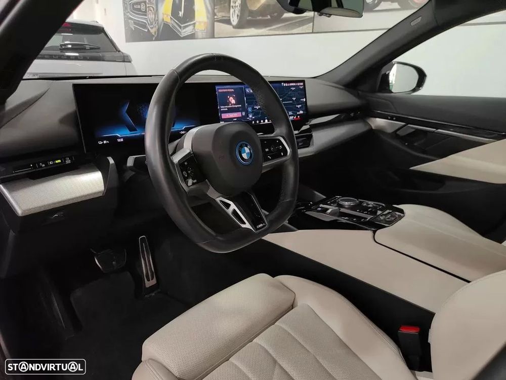 BMW i5 Touring eDrive40 - 7