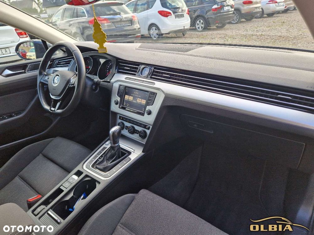 Volkswagen Passat - 23