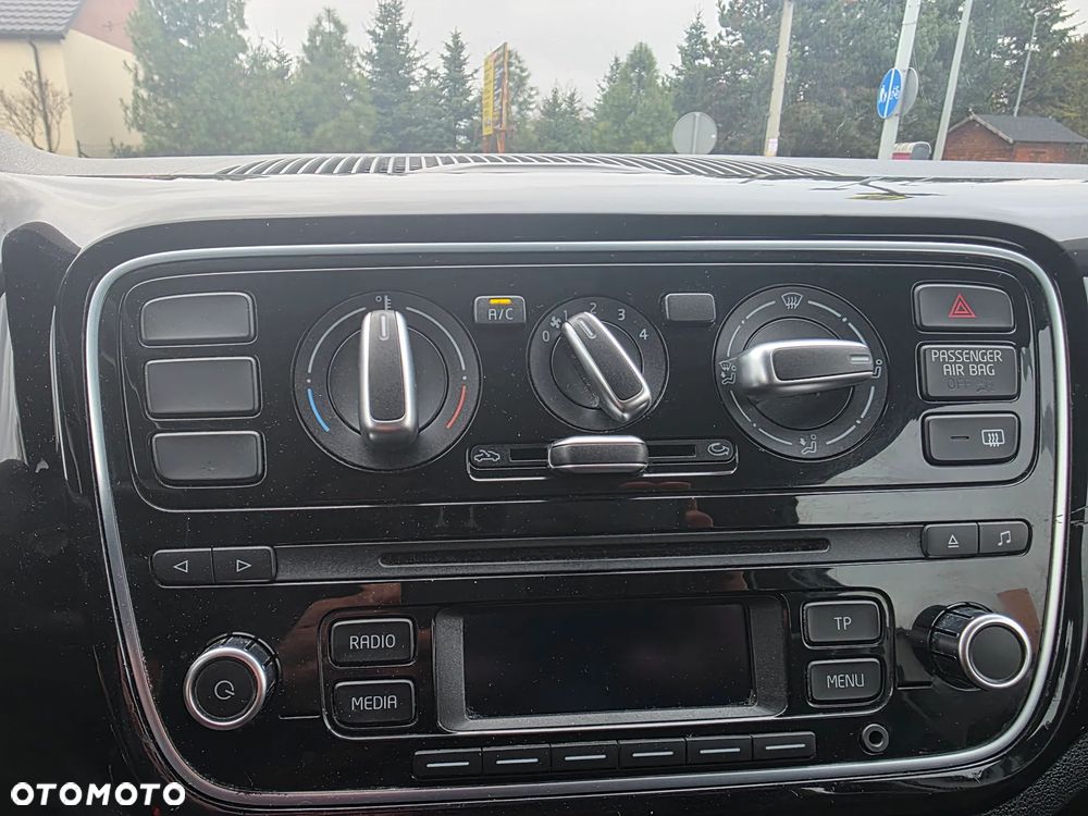Volkswagen up! 1.0 take - 16