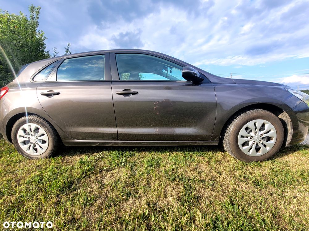 Hyundai i30 1.4 Classic + - 3