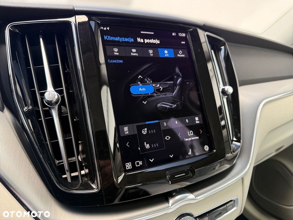 Volvo XC 60 - 22