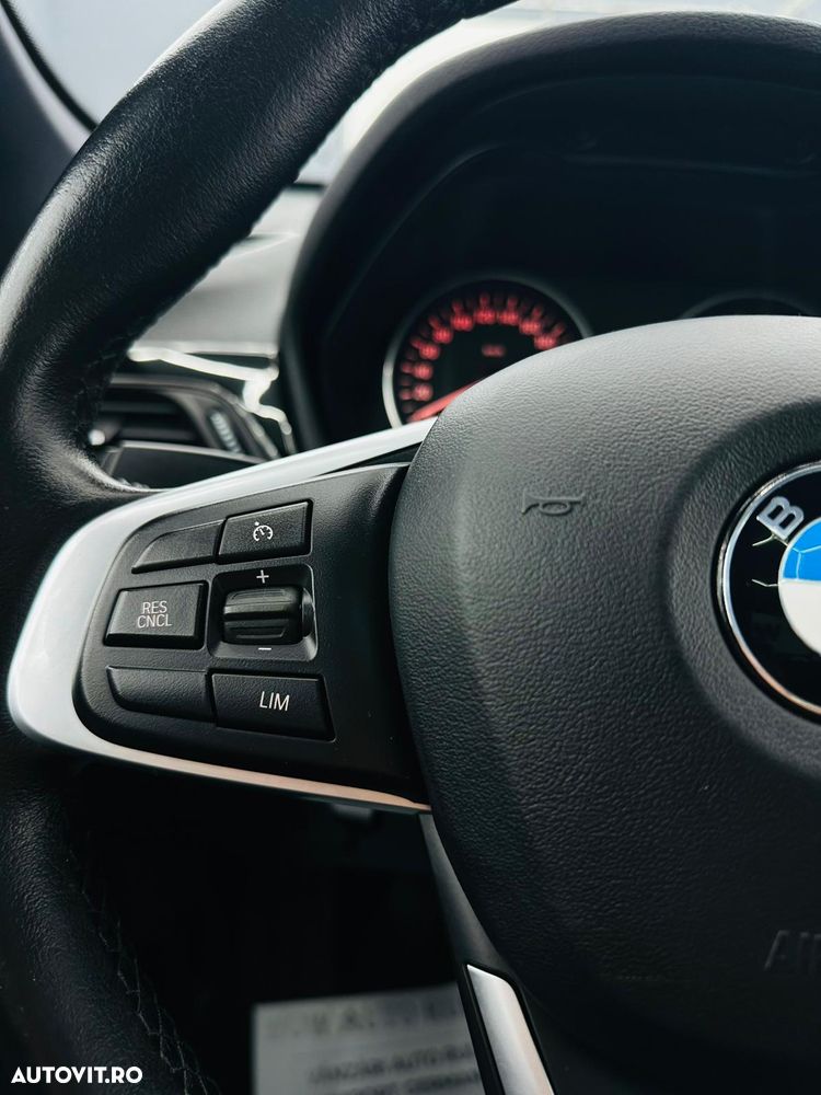 BMW X1 xDrive18d xLine - 33