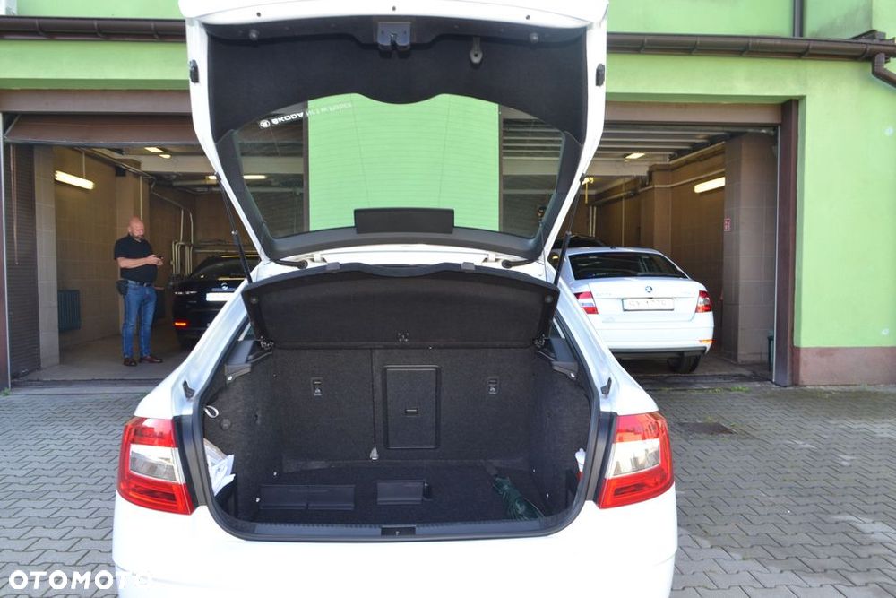Skoda Octavia 2.0 TDI 4x4 Ambition DSG - 6