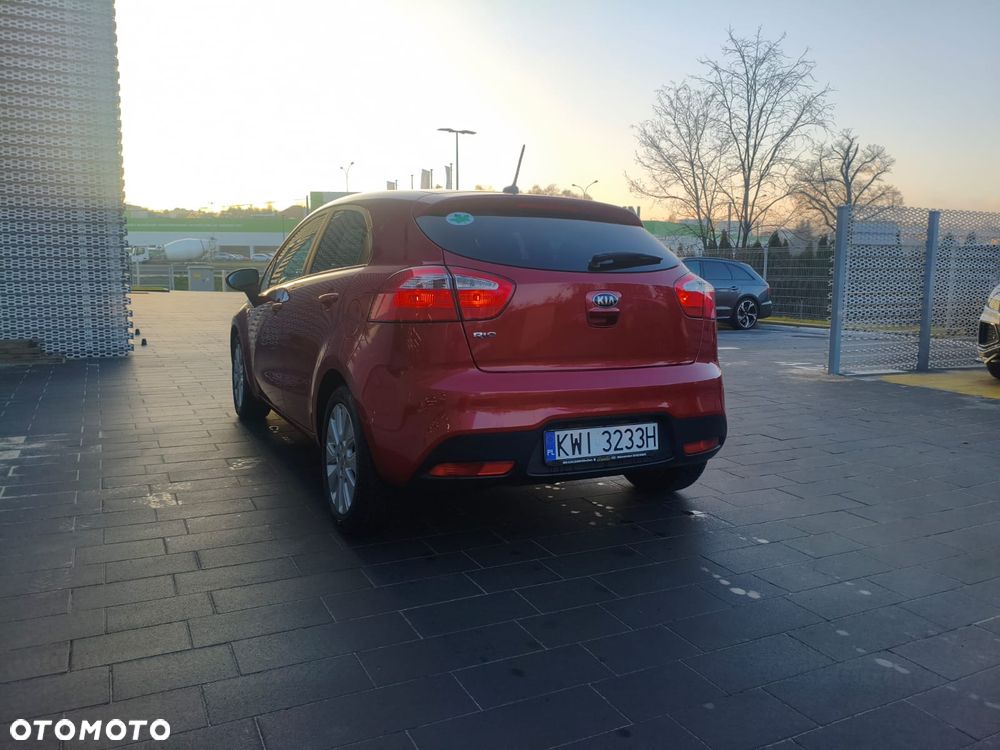 Kia Rio 1.4 Automatik Fifa World Cup Edition - 3
