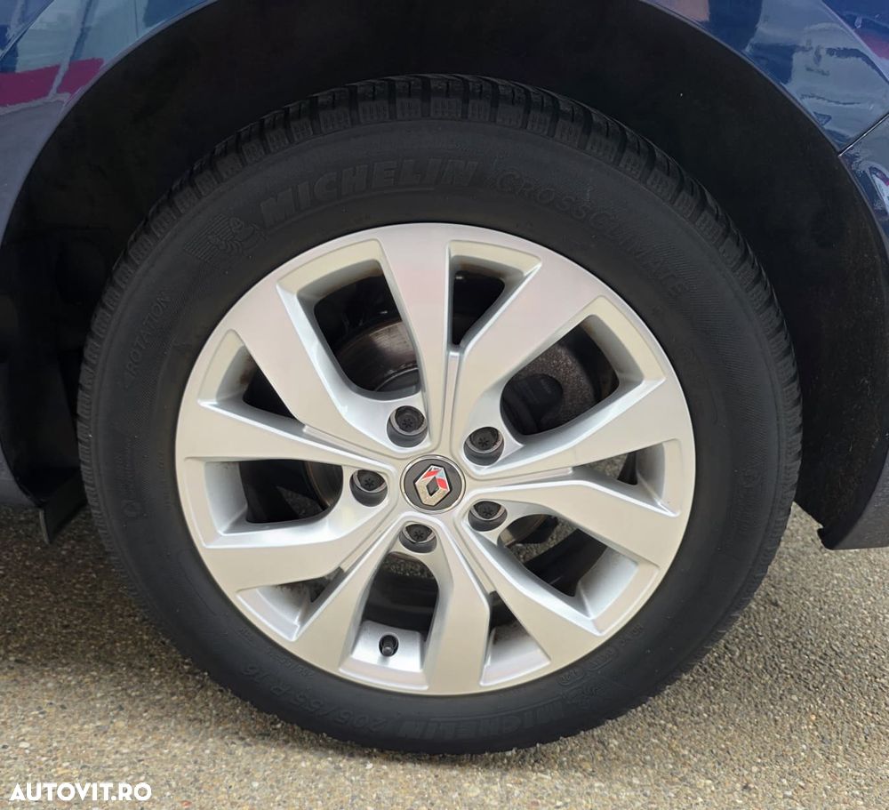 Renault Megane TCe 140 GPF EDC ZEN - 23