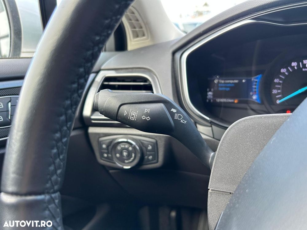 Ford Mondeo 2.0 HEV Titanium - 22