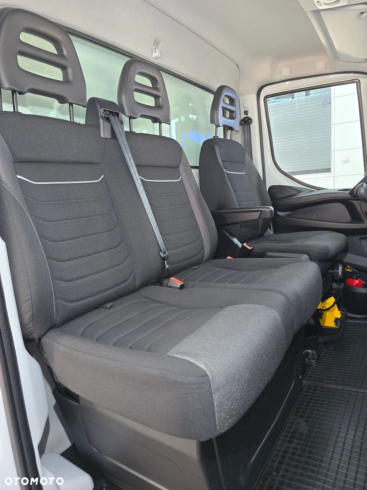 Iveco DAILY 50C18 KONTENER 8-PALET WINDA-1Tona SALON PL SERWIS ASO IVECO DO OSTATNIEGO Km TEMPOMAT FOTEL KIEROWCY PNEUMATYCZNY DOŚWIETLANIE ZAKRĘTÓW KLIMA ELEKTRYKA - 40