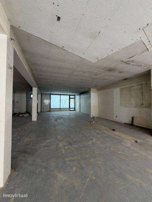 Loja com 162 m² em Lamaçães, Braga - Grande imagem: 3/10