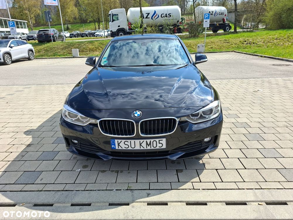 BMW Seria 3 320d - 4