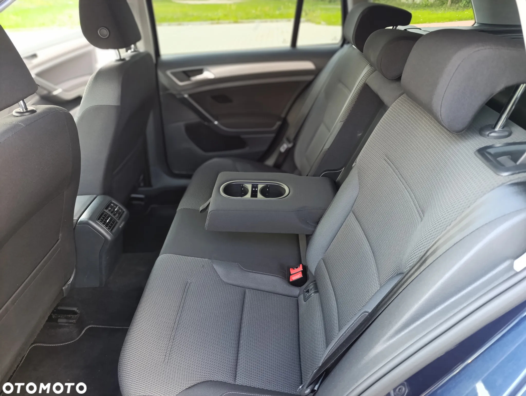 Volkswagen Golf VII 1.4 TSI BMT Comfortline - 18