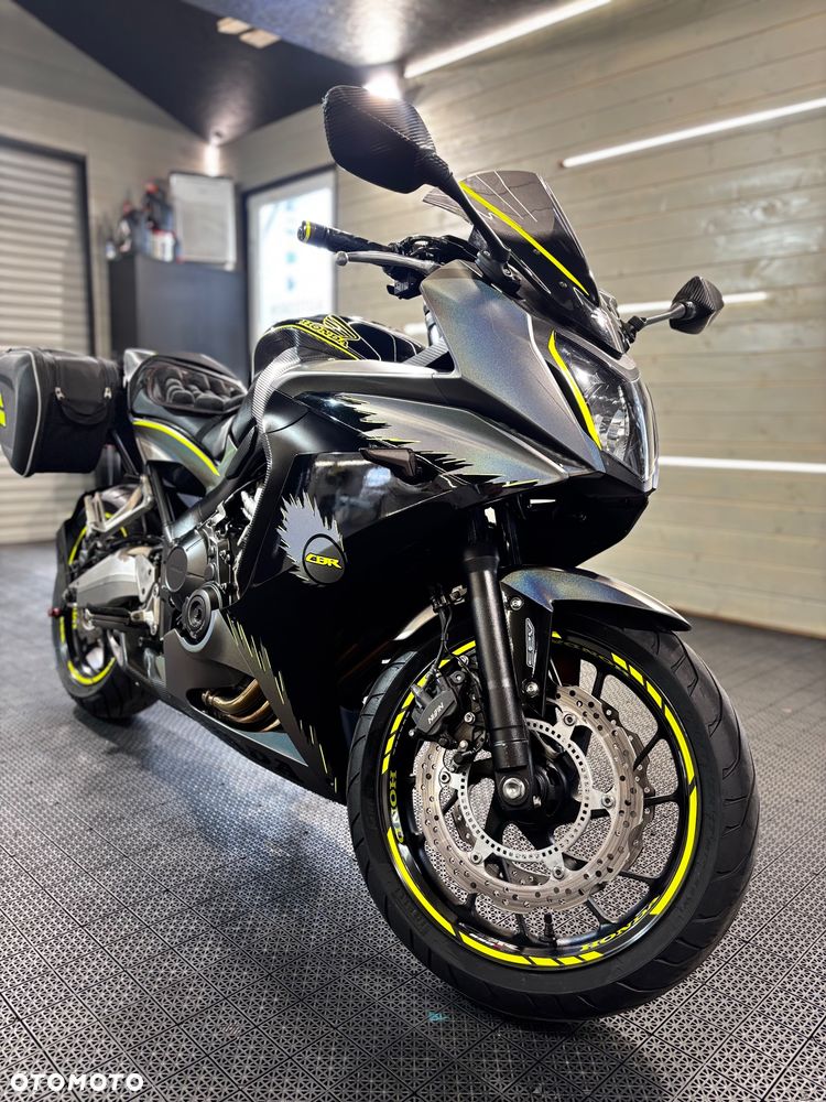 Honda CBR - 18