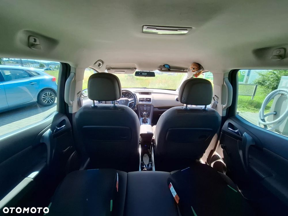 Opel Meriva 1.4 T Essentia - 16