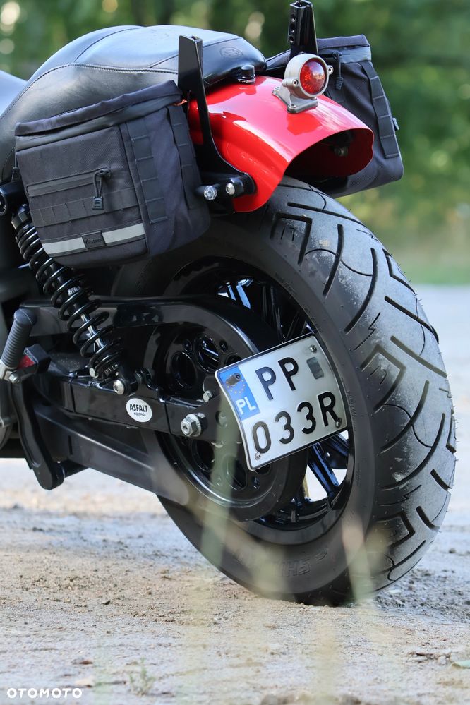 Harley-Davidson Dyna Super Glide - 13