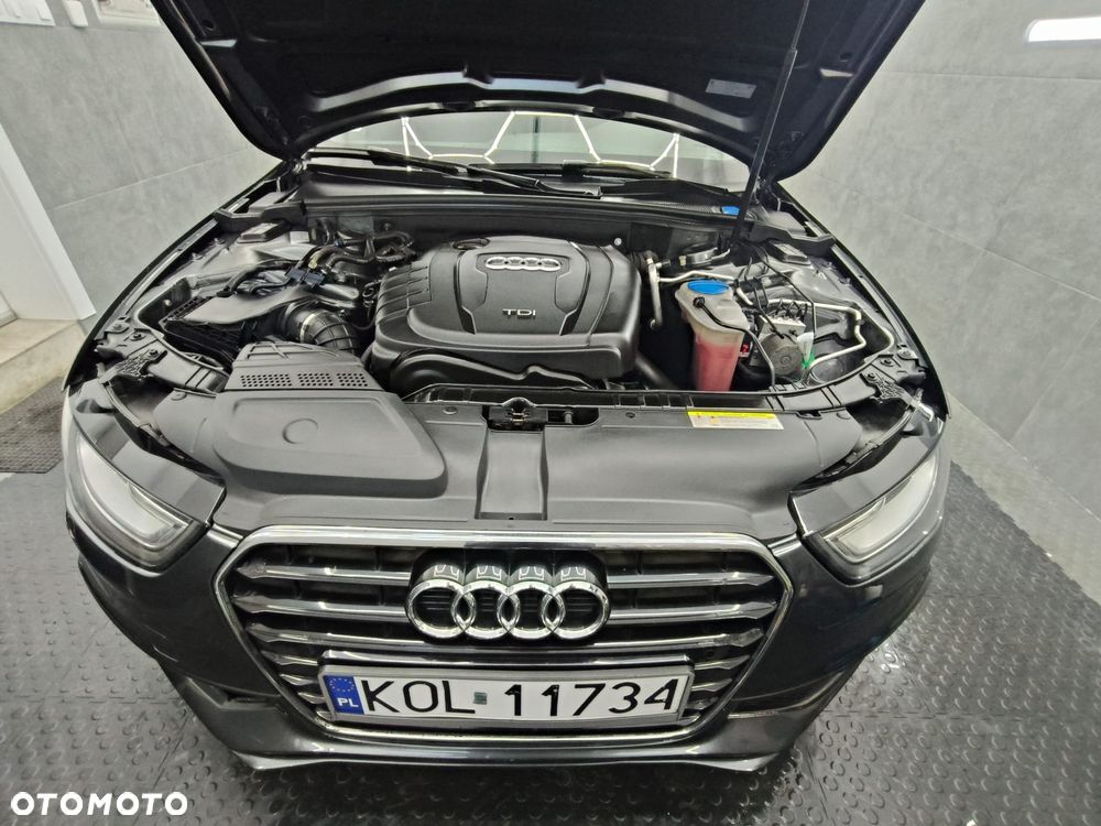Audi A4 Avant 2.0 TDI Quattro Line S tronic - 15