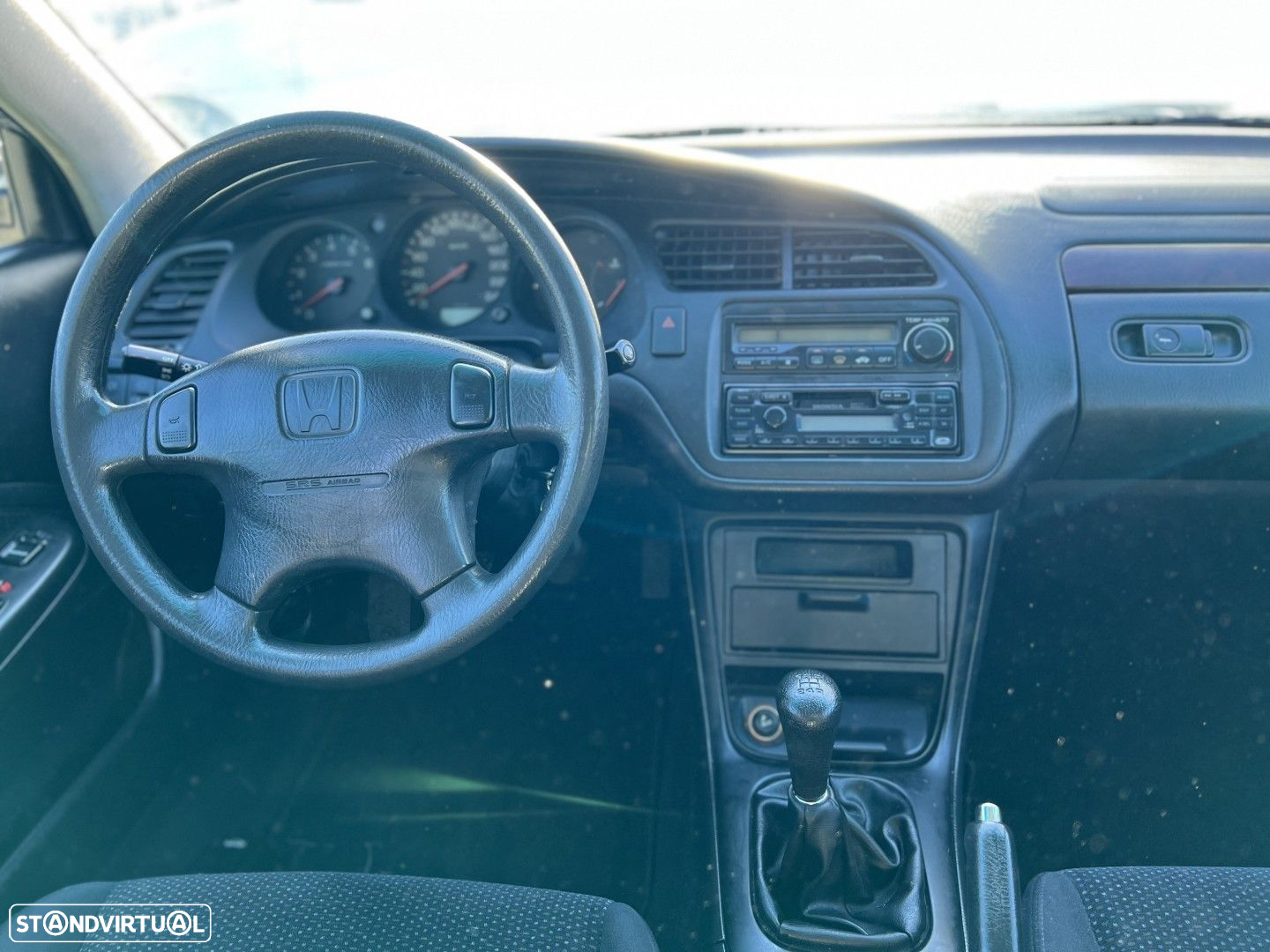 Honda Accord 1.8 LS - 15