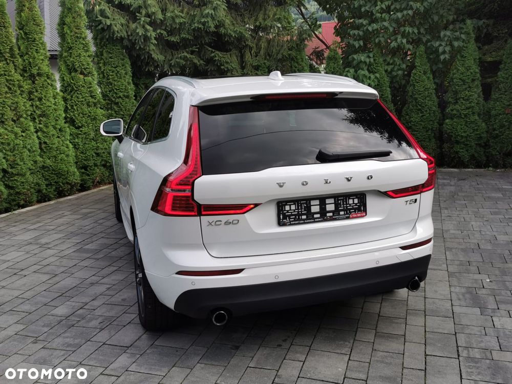 Volvo XC 60 T5 AWD Geartronic Momentum Pro - 11