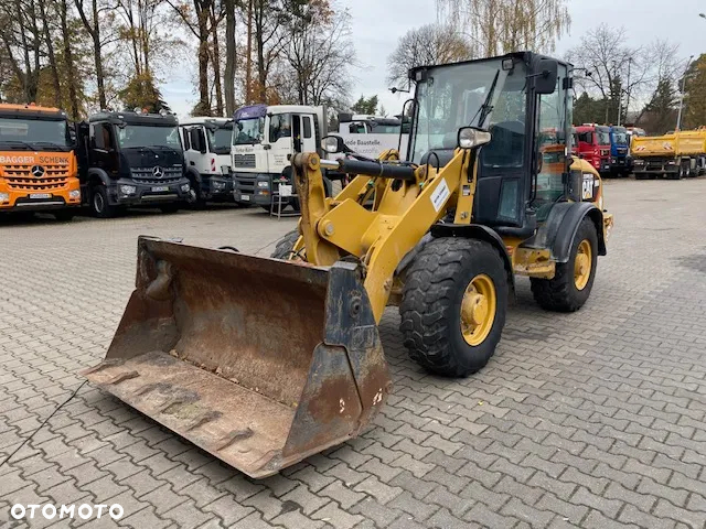 Caterpillar 906 - 2