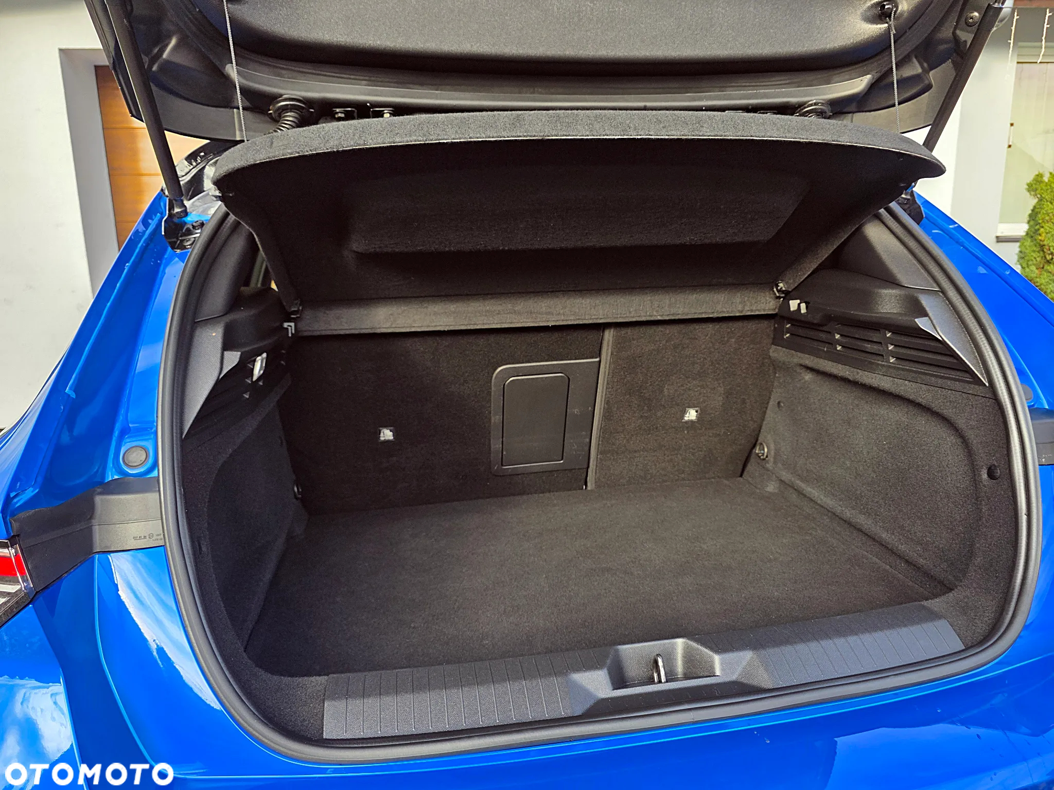 Opel Astra VI 1.6 T Plug-in Hybrid Ultimate - 10