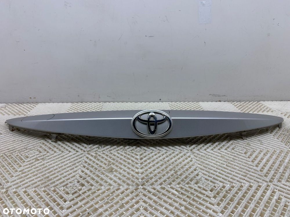 LISTWA KLAPY TYŁ  TOYOTA AURIS (_E18_) 2012 - 2018 1.6 (ZRE181_, ZRE185_) 97 kW [132 KM] benzyna - 2