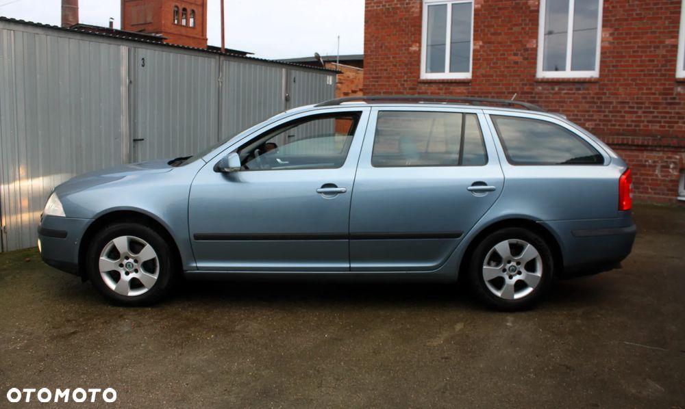 Skoda Octavia 2.0 TDI DPF DSG Ambiente - 6